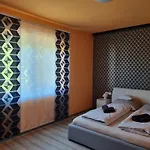 شقة Lilian Apartmanhaz *