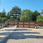 شقة Lilian Apartmanhaz