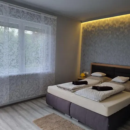 Lilian Apartmanhaz Daire Siofok