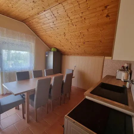 Lilian Apartmanhaz Apartment *