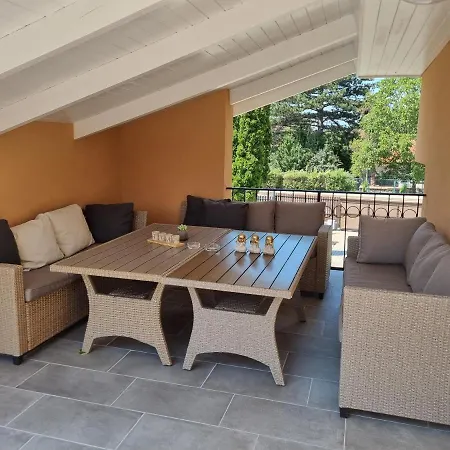 Daire Lilian Apartmanhaz