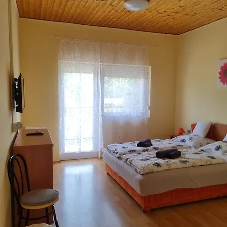 Lilian Apartmanhaz