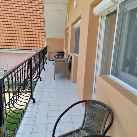 Lilian Apartmanhaz Apartament *