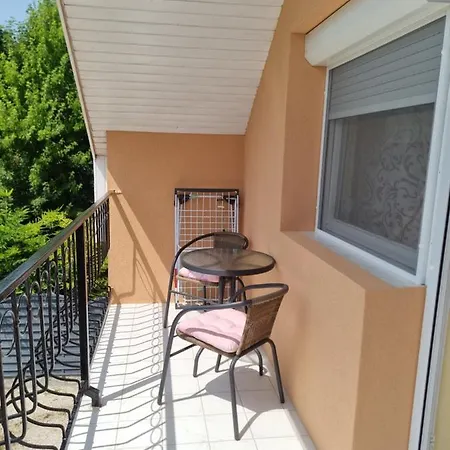 Lilian Apartmanhaz Daire *