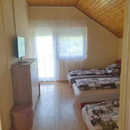 Lilian Apartmanhaz * シオーフォク