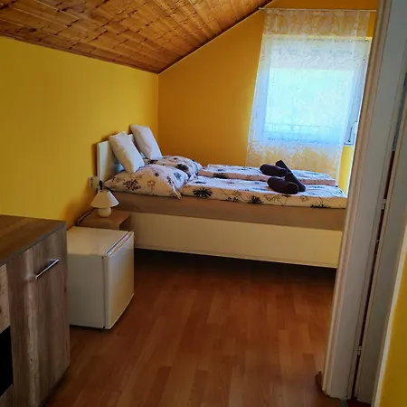 Lilian Apartmanhaz شقة شيوفوك