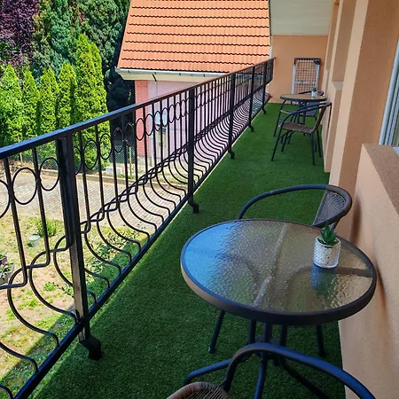 Lilian Apartmanhaz *